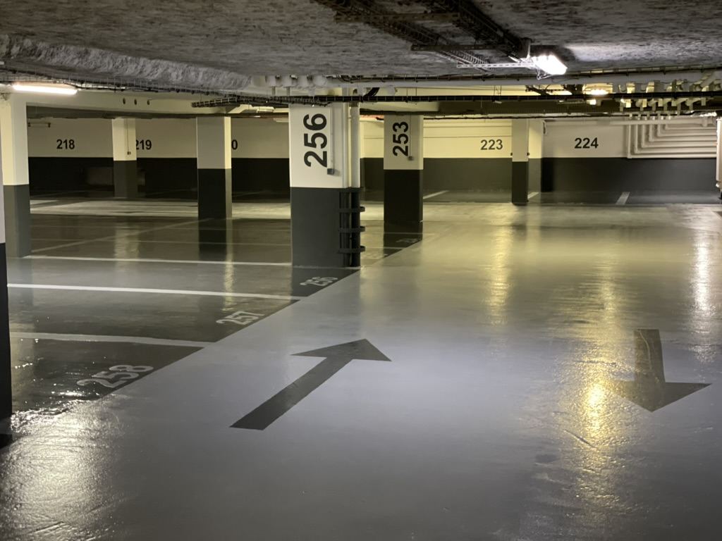 Marquage et numérotation de parking, Clichy